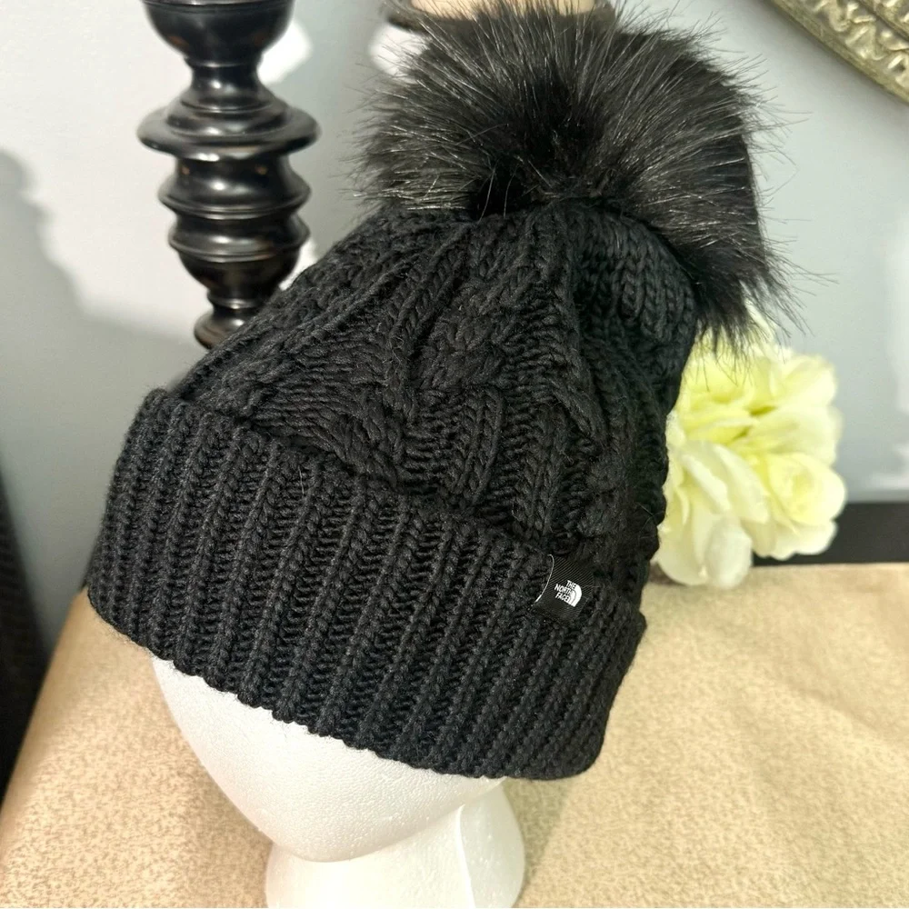 NWT The North Face Kids Youth/Junior Fur Pom Beanie Hat